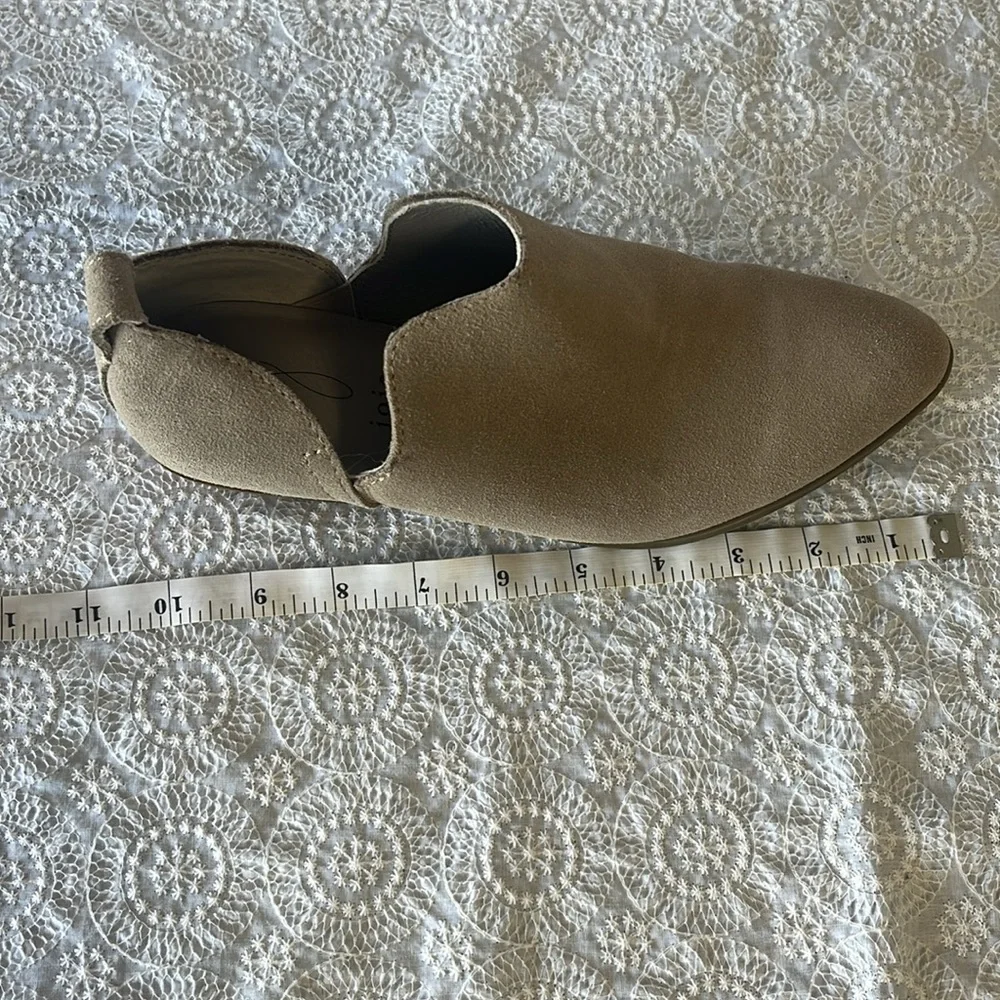 Joie Rowen Suede Leather ankle cutout booties in Taupe, Women’s size 6.5, Rodeo